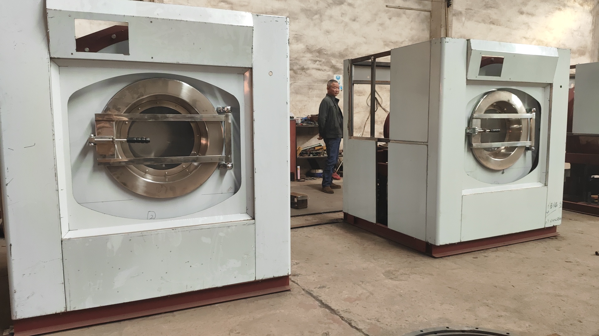 
百家知名企業(yè)與大型干洗店的選擇：珠江工業(yè)全自動洗衣機(jī)憑什么獲得信賴？
