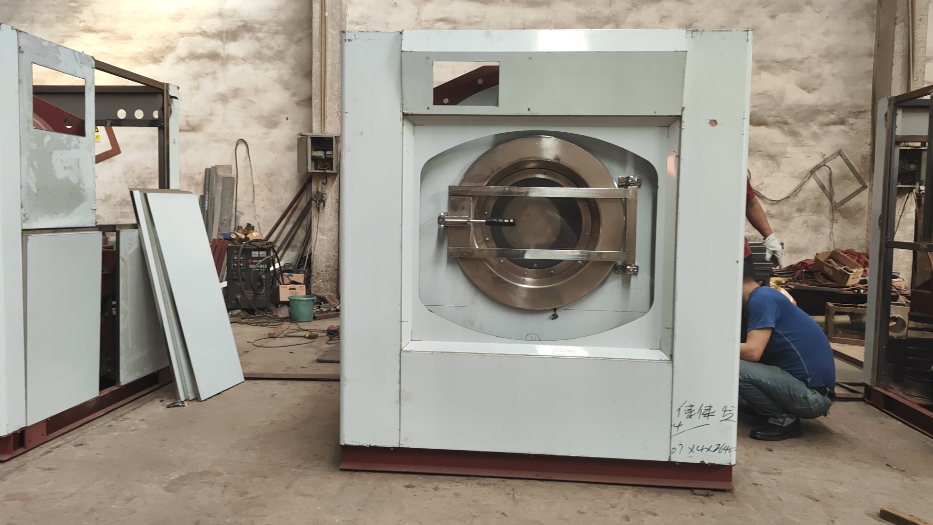 
大型干洗店和知名企業(yè)都選它！珠江工業(yè)半自動洗衣機憑什么？
