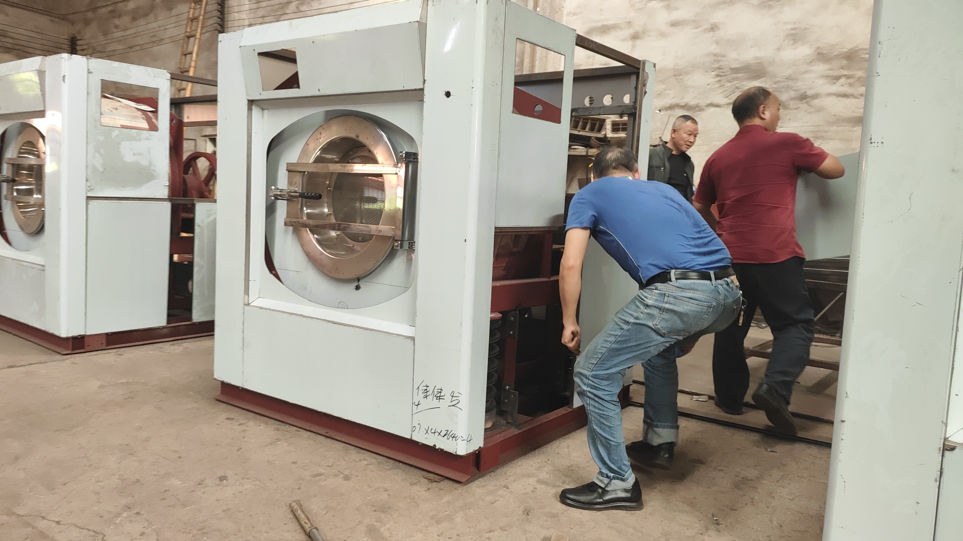 
知名企業(yè)為何選擇珠江洗滌？工業(yè)洗衣機(jī)助力醫(yī)院養(yǎng)老院高效洗滌方案
